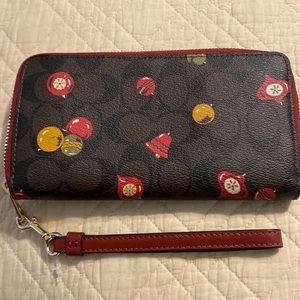 NEW Coach Long zip around wallet in signature canvas with ornament print